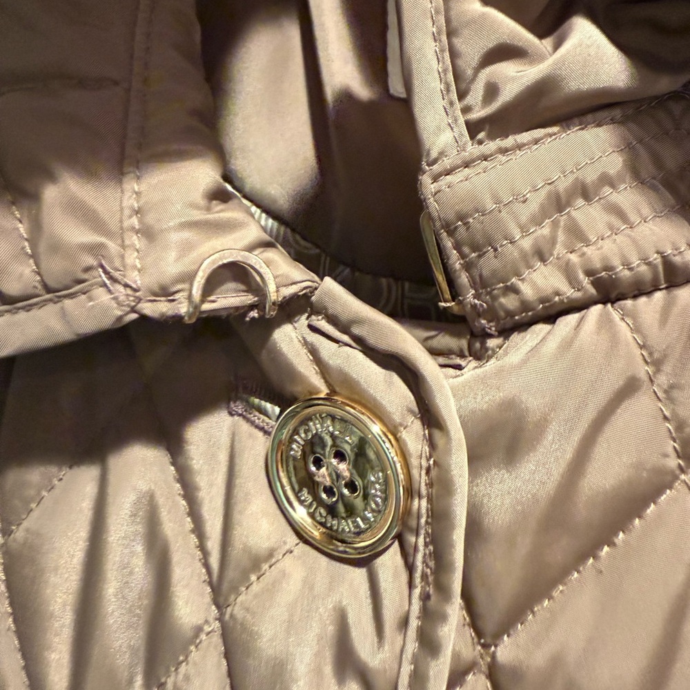Michael Kors Tan Quilted Women's Puffer Jacket - Picture 9 of 13